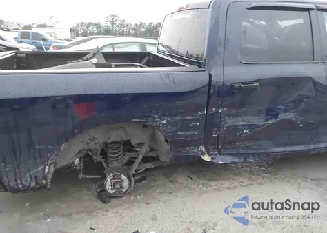 2013 Ram 1500 Express z USA, uszkodzony, nr VIN 1C6RR6KT0DS527321